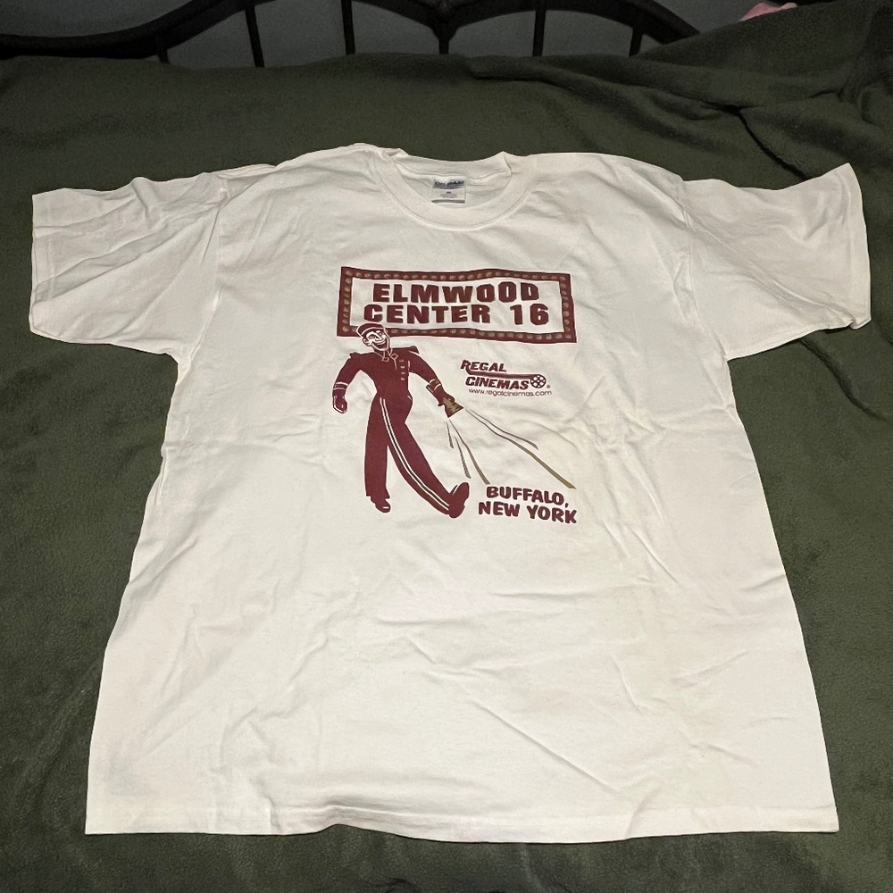 Regal Cinemas Elmwood 16 (Buffalo, NY) Grand Opening Tee Shirt - Men’s XL